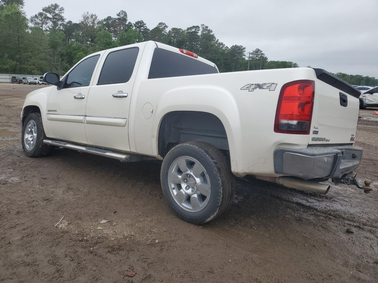 Photo 1 VIN: 3GTP2VE35BG322267 - GMC SIERRA 