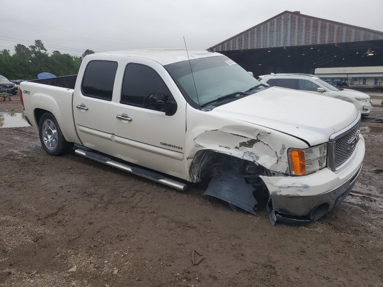 Photo 3 VIN: 3GTP2VE35BG322267 - GMC SIERRA 