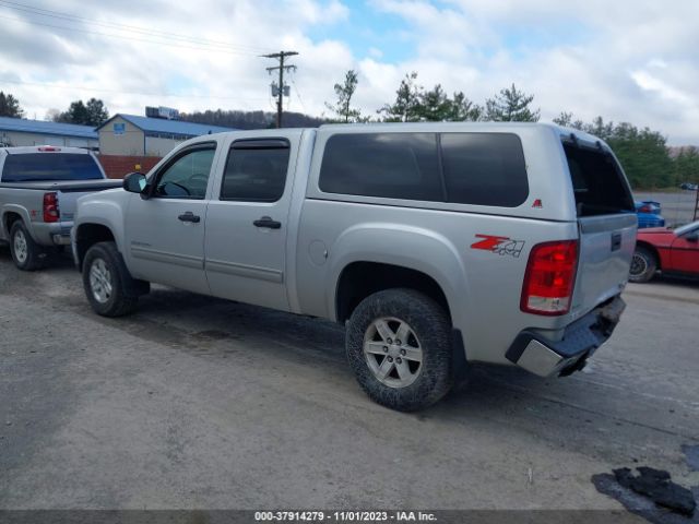 Photo 2 VIN: 3GTP2VE3XBG270800 - GMC SIERRA 1500 