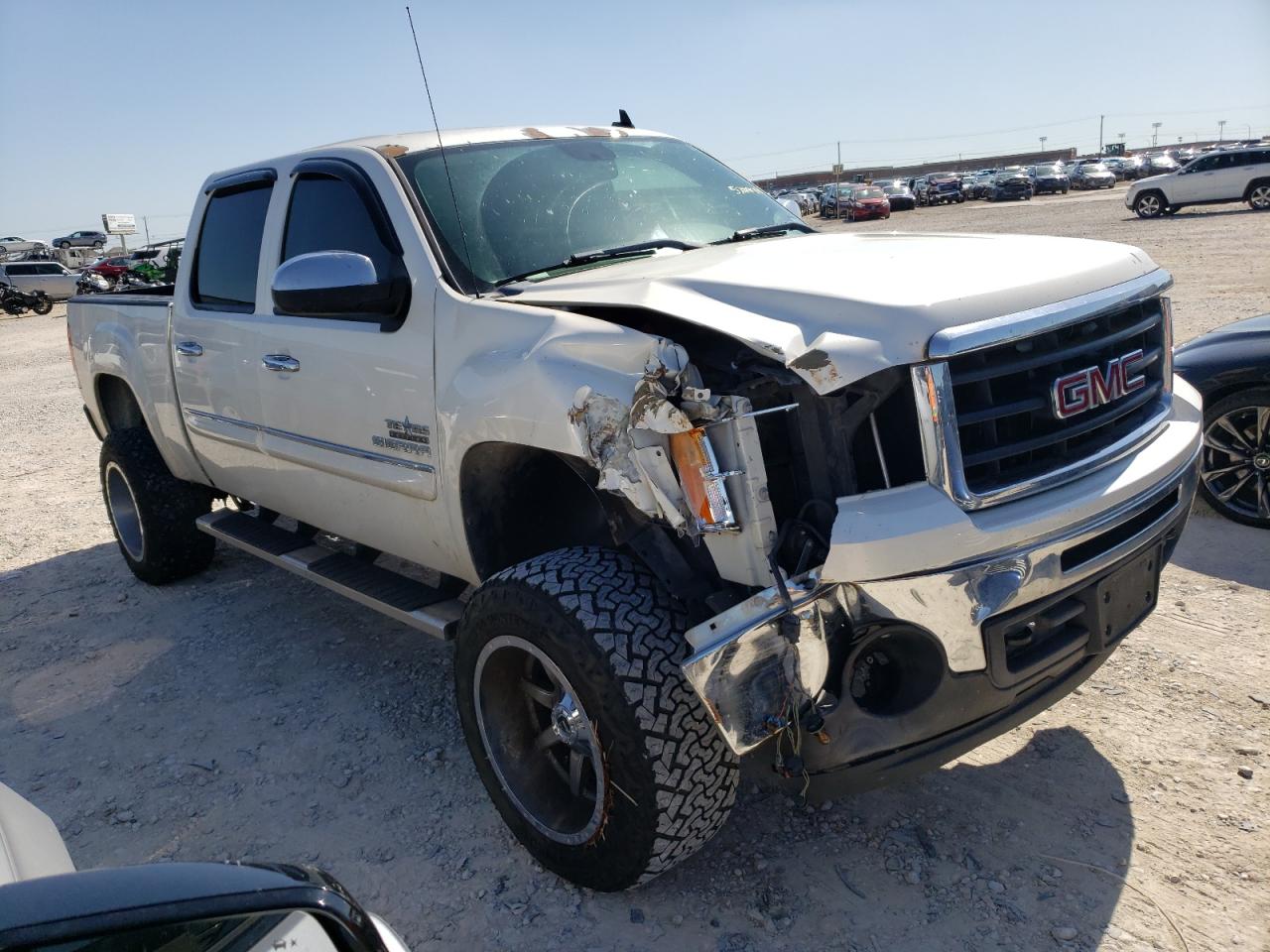 Photo 3 VIN: 3GTP2VE3XBG401160 - GMC SIERRA 