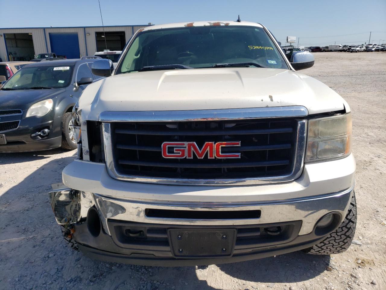 Photo 4 VIN: 3GTP2VE3XBG401160 - GMC SIERRA 