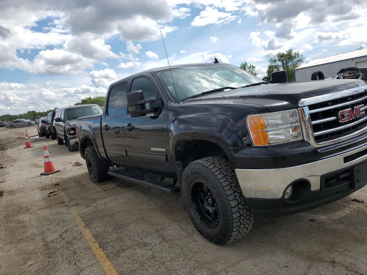 Photo 3 VIN: 3GTP2VE71CG135001 - GMC SIERRA 