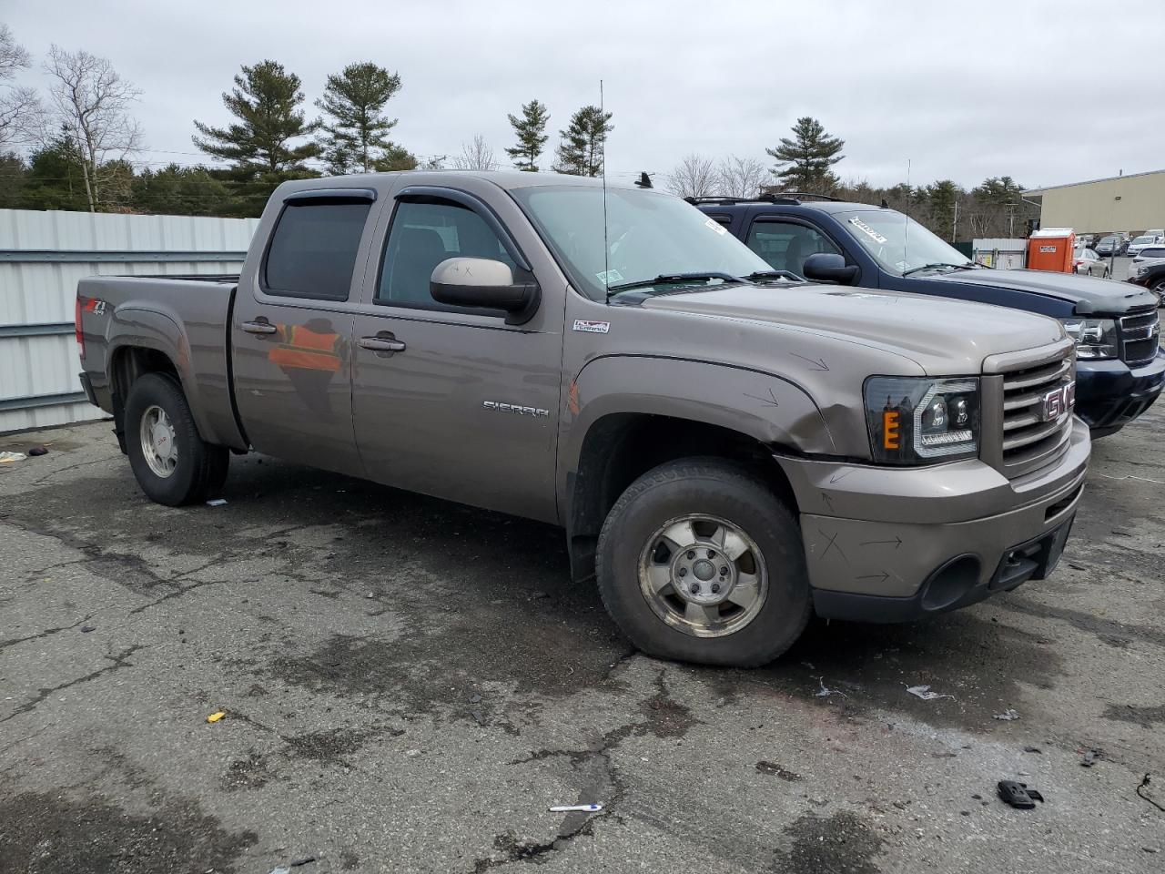 Photo 3 VIN: 3GTP2VE71CG248026 - GMC SIERRA 