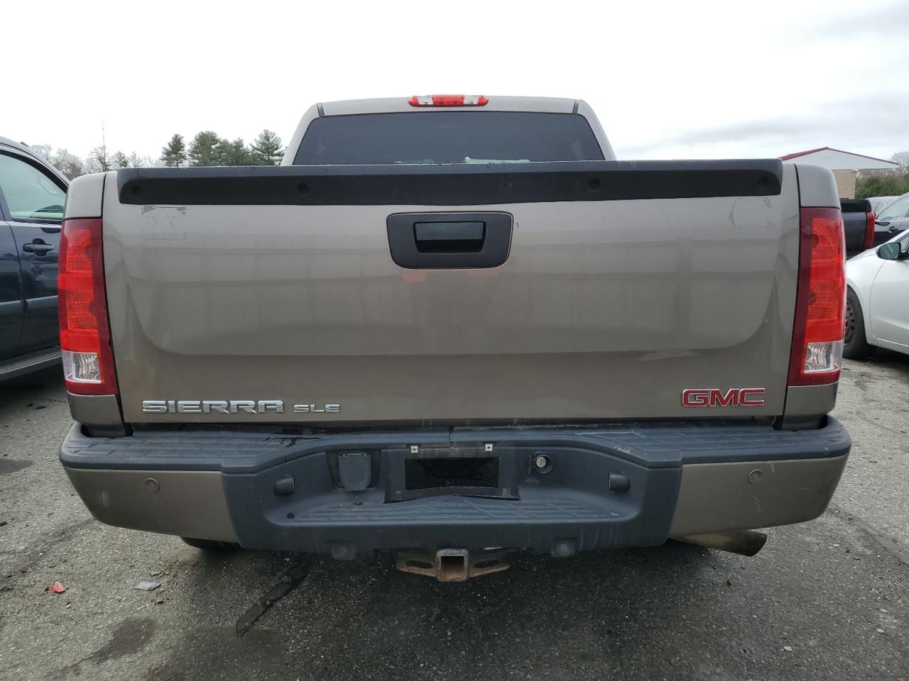 Photo 5 VIN: 3GTP2VE71CG248026 - GMC SIERRA 