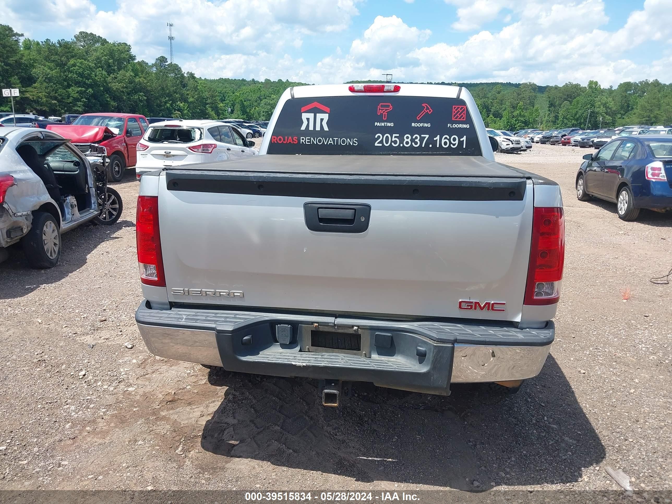 Photo 5 VIN: 3GTP2VE72C6252117 - GMC SIERRA 