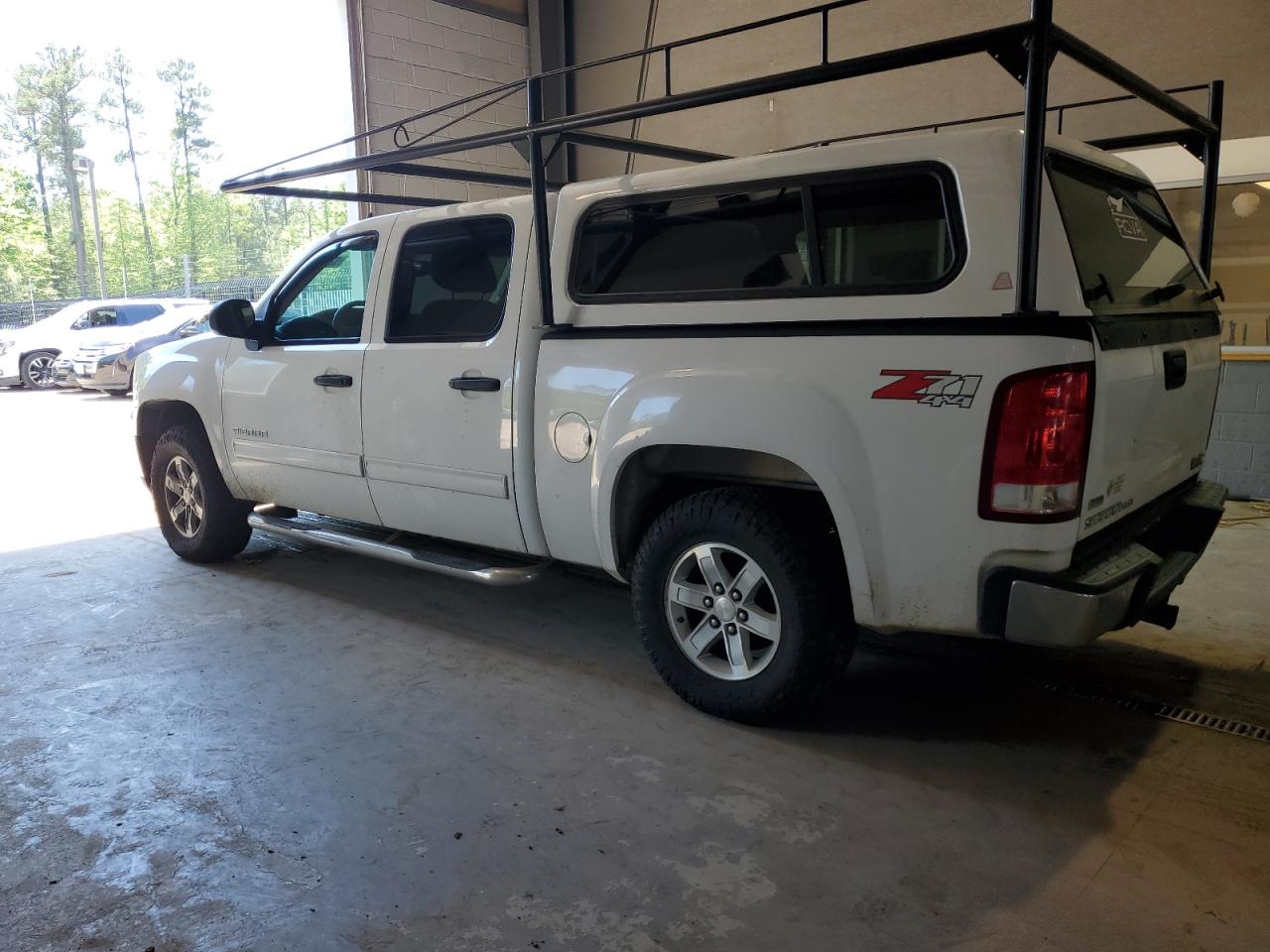 Photo 1 VIN: 3GTP2VE72CG122953 - GMC SIERRA 