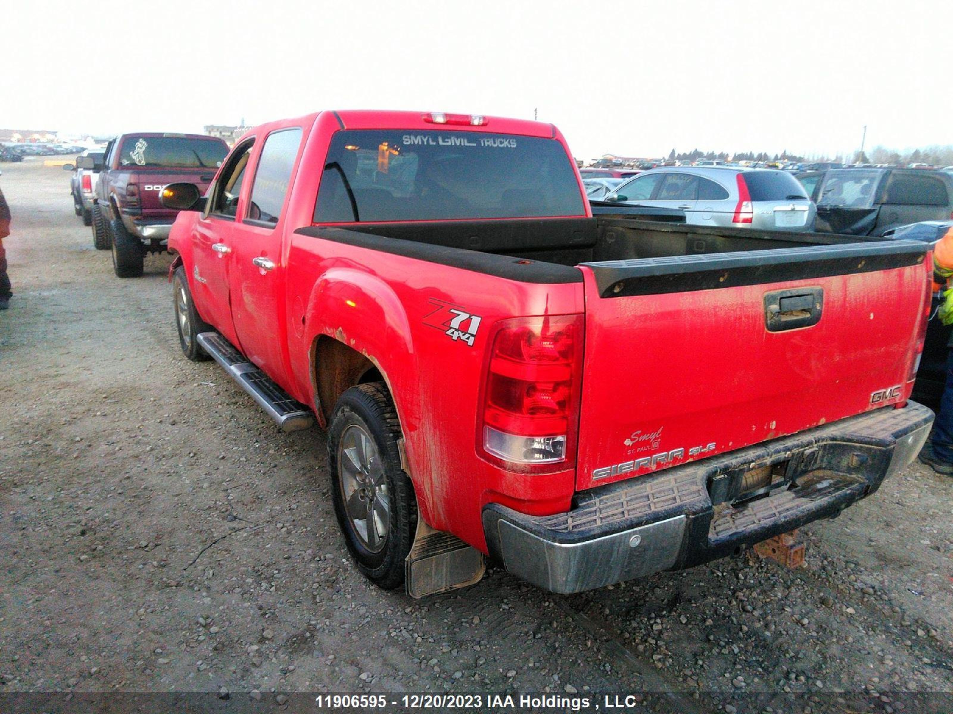 Photo 2 VIN: 3GTP2VE72DG380388 - GMC SIERRA 