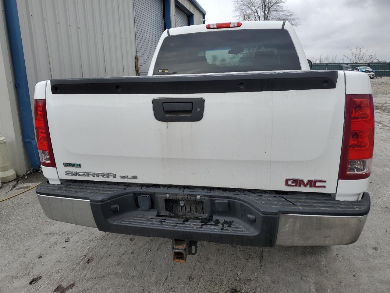 Photo 5 VIN: 3GTP2VE73CG105627 - GMC SIERRA 