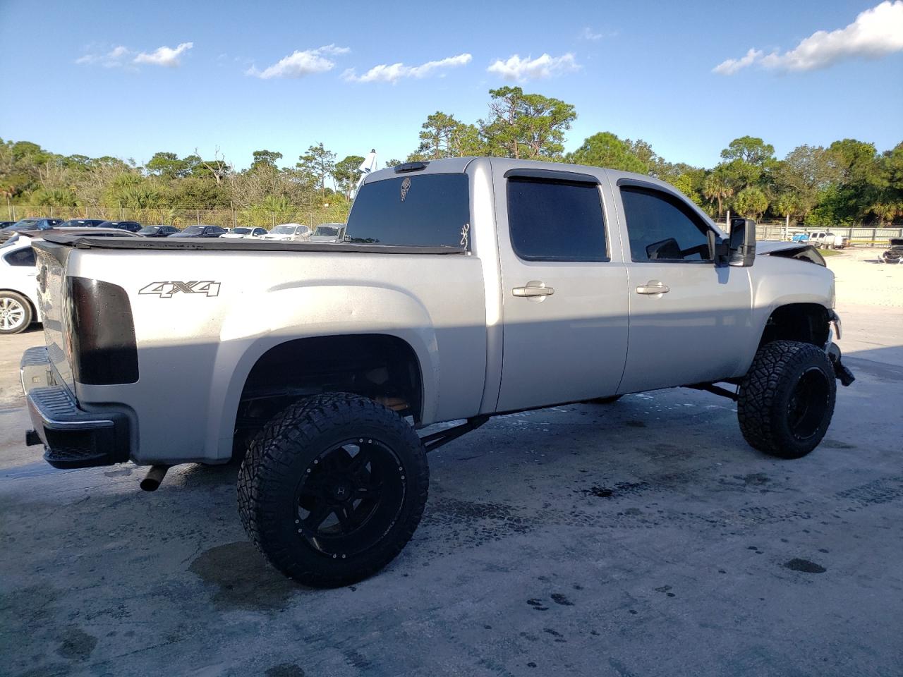 Photo 2 VIN: 3GTP2VE73CG142712 - GMC SIERRA 