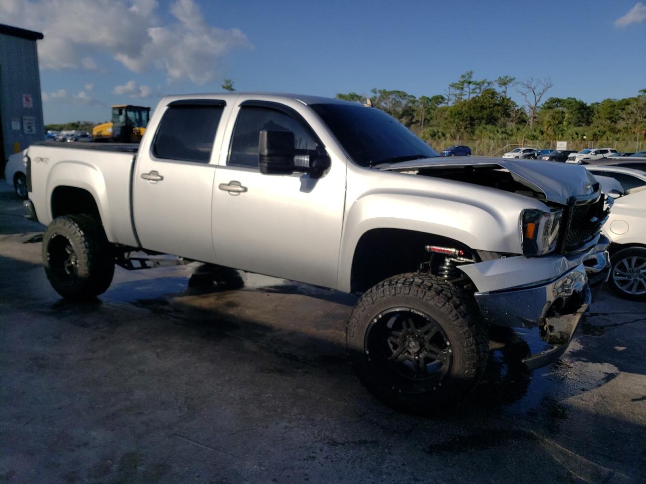 Photo 3 VIN: 3GTP2VE73CG142712 - GMC SIERRA 