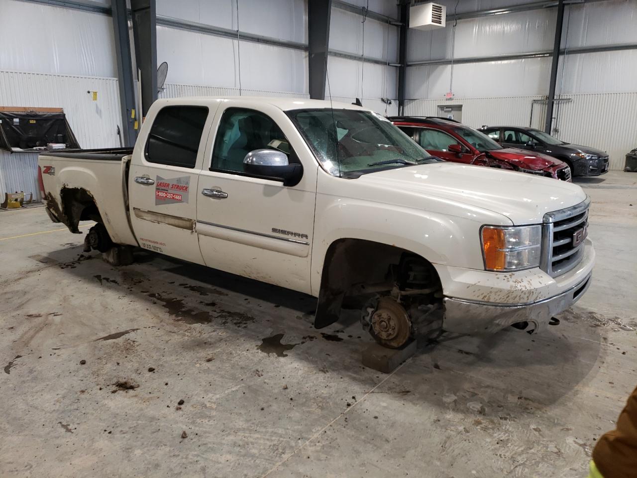 Photo 3 VIN: 3GTP2VE73CG157128 - GMC SIERRA 