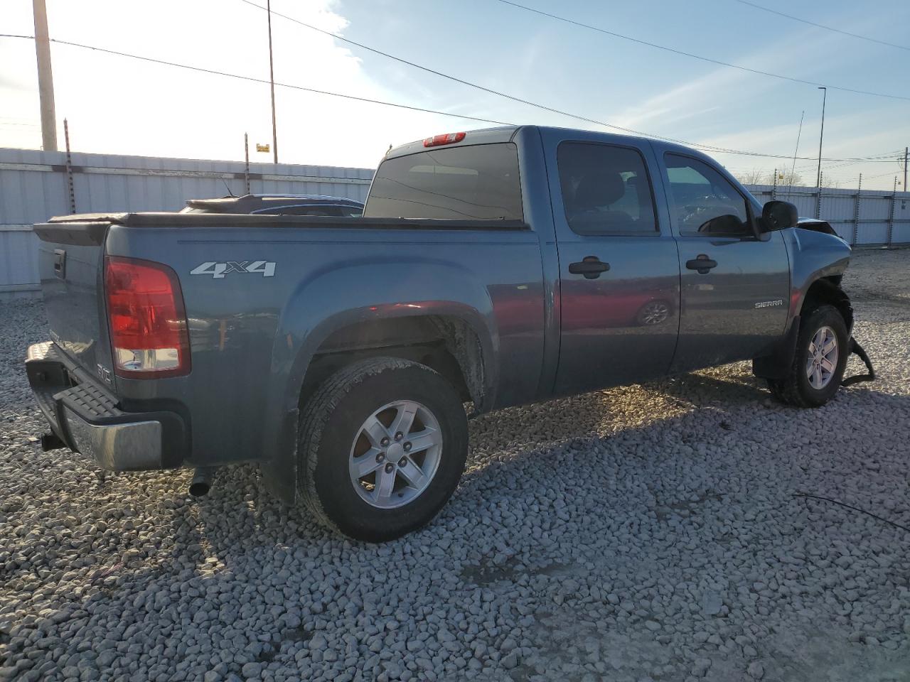 Photo 2 VIN: 3GTP2VE74DG280759 - GMC SIERRA 