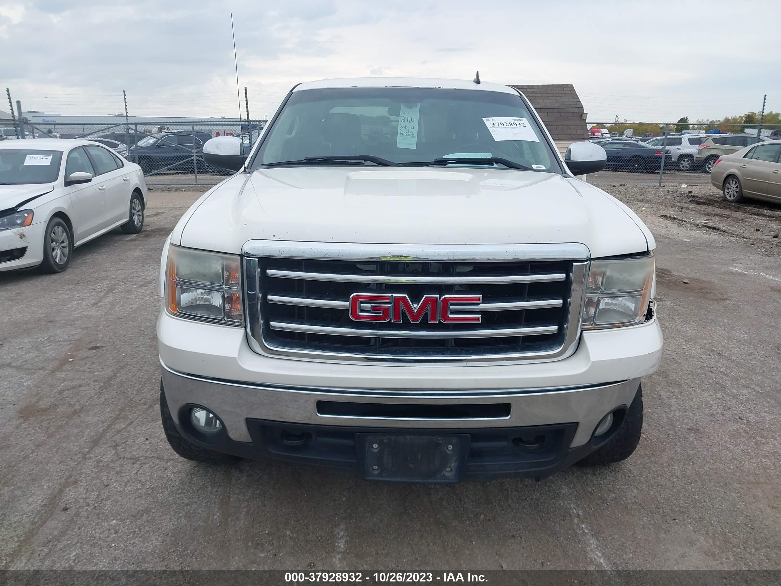 Photo 11 VIN: 3GTP2VE75CG146793 - GMC SIERRA 