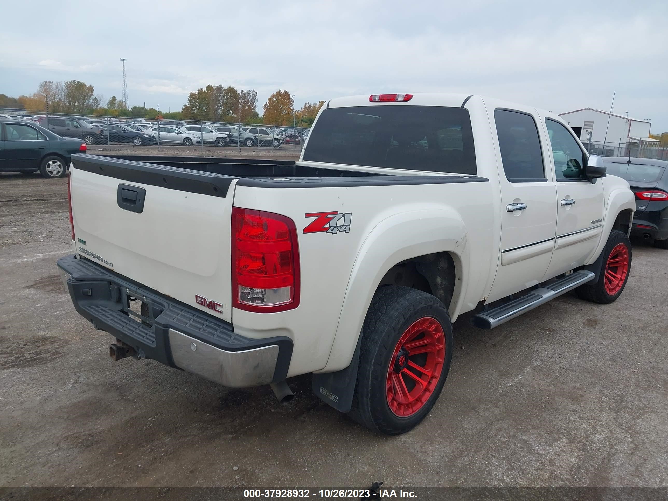 Photo 3 VIN: 3GTP2VE75CG146793 - GMC SIERRA 