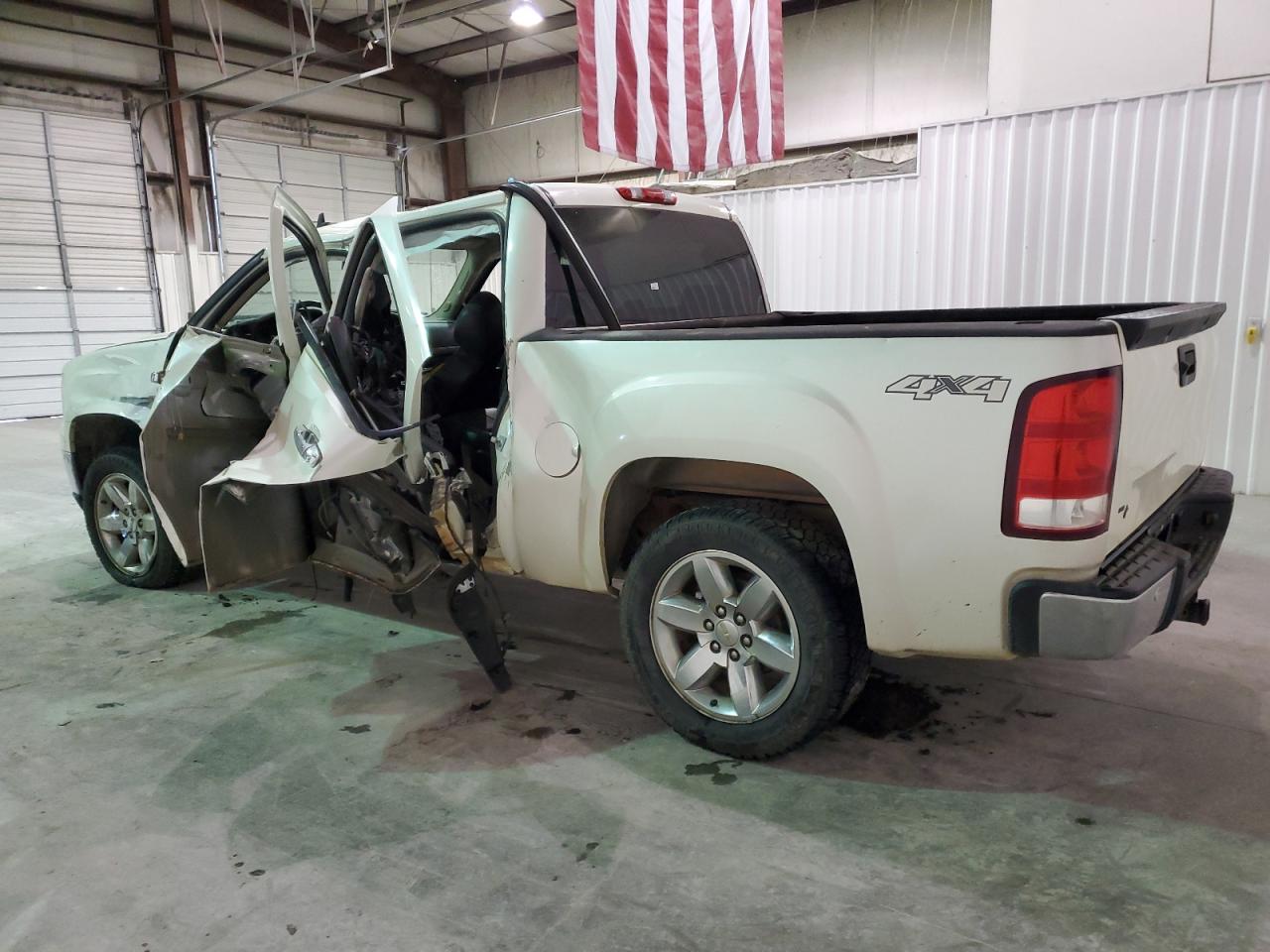 Photo 1 VIN: 3GTP2VE77CG236415 - GMC SIERRA 