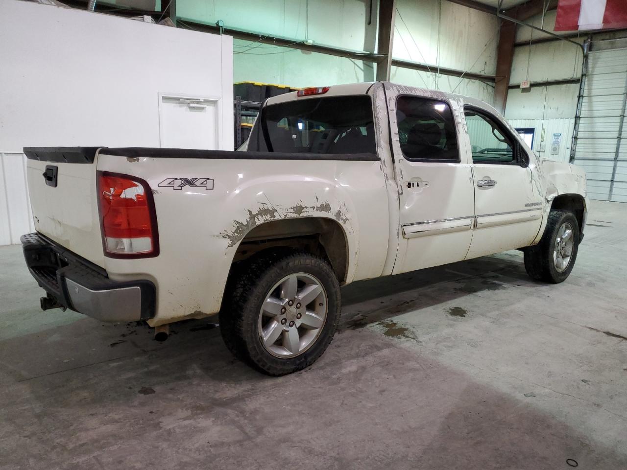 Photo 2 VIN: 3GTP2VE77CG236415 - GMC SIERRA 