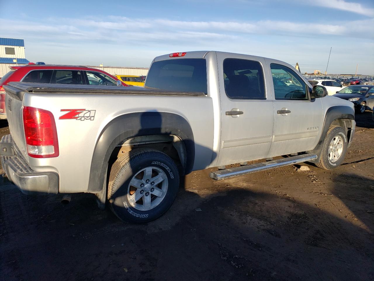 Photo 2 VIN: 3GTP2VE78CG155455 - GMC SIERRA 