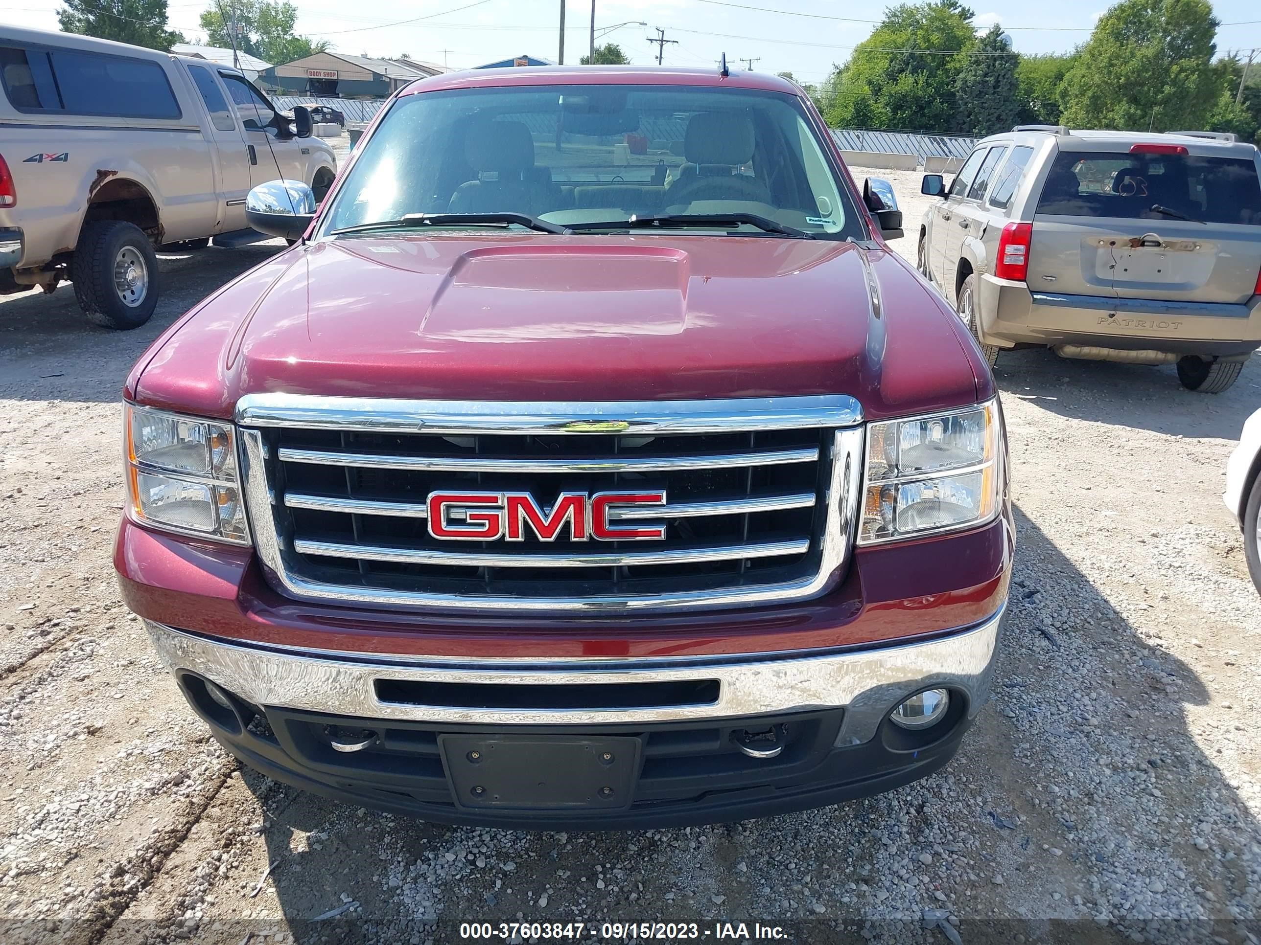 Photo 11 VIN: 3GTP2VE78DG229362 - GMC SIERRA 