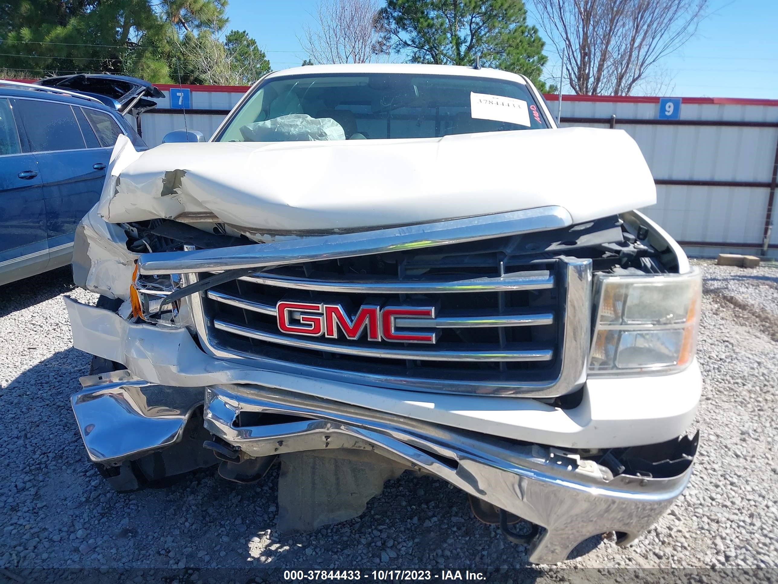 Photo 12 VIN: 3GTP2VE79CG286927 - GMC SIERRA 