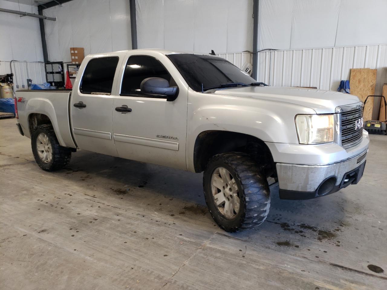 Photo 3 VIN: 3GTP2VE79DG105794 - GMC SIERRA 