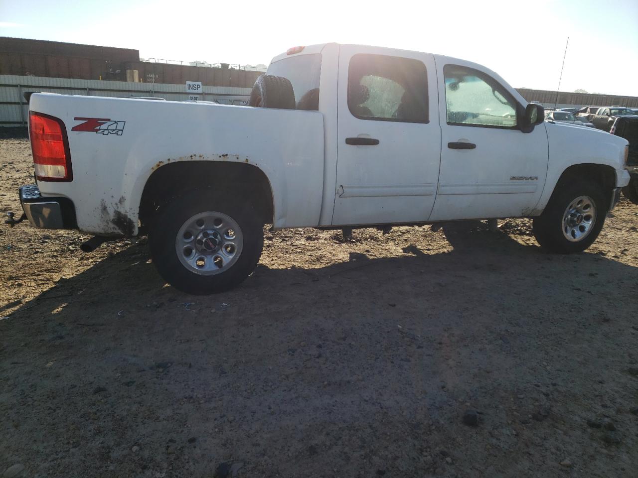 Photo 2 VIN: 3GTP2VE79DG159886 - GMC SIERRA 