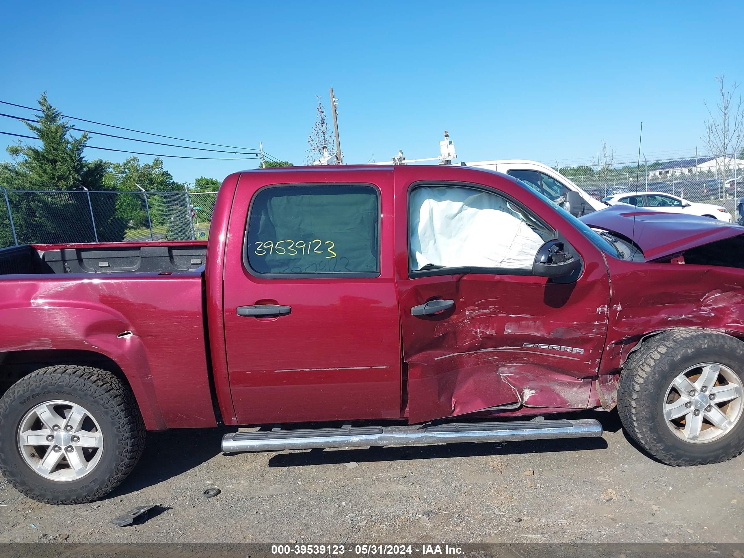 Photo 12 VIN: 3GTP2VE7XDG108929 - GMC SIERRA 