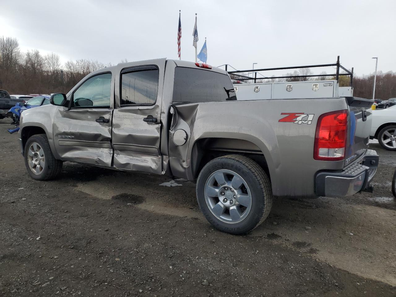 Photo 1 VIN: 3GTP2VE7XDG138495 - GMC SIERRA 