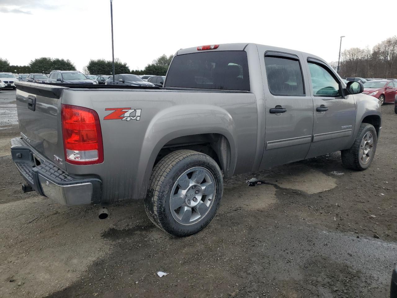 Photo 2 VIN: 3GTP2VE7XDG138495 - GMC SIERRA 