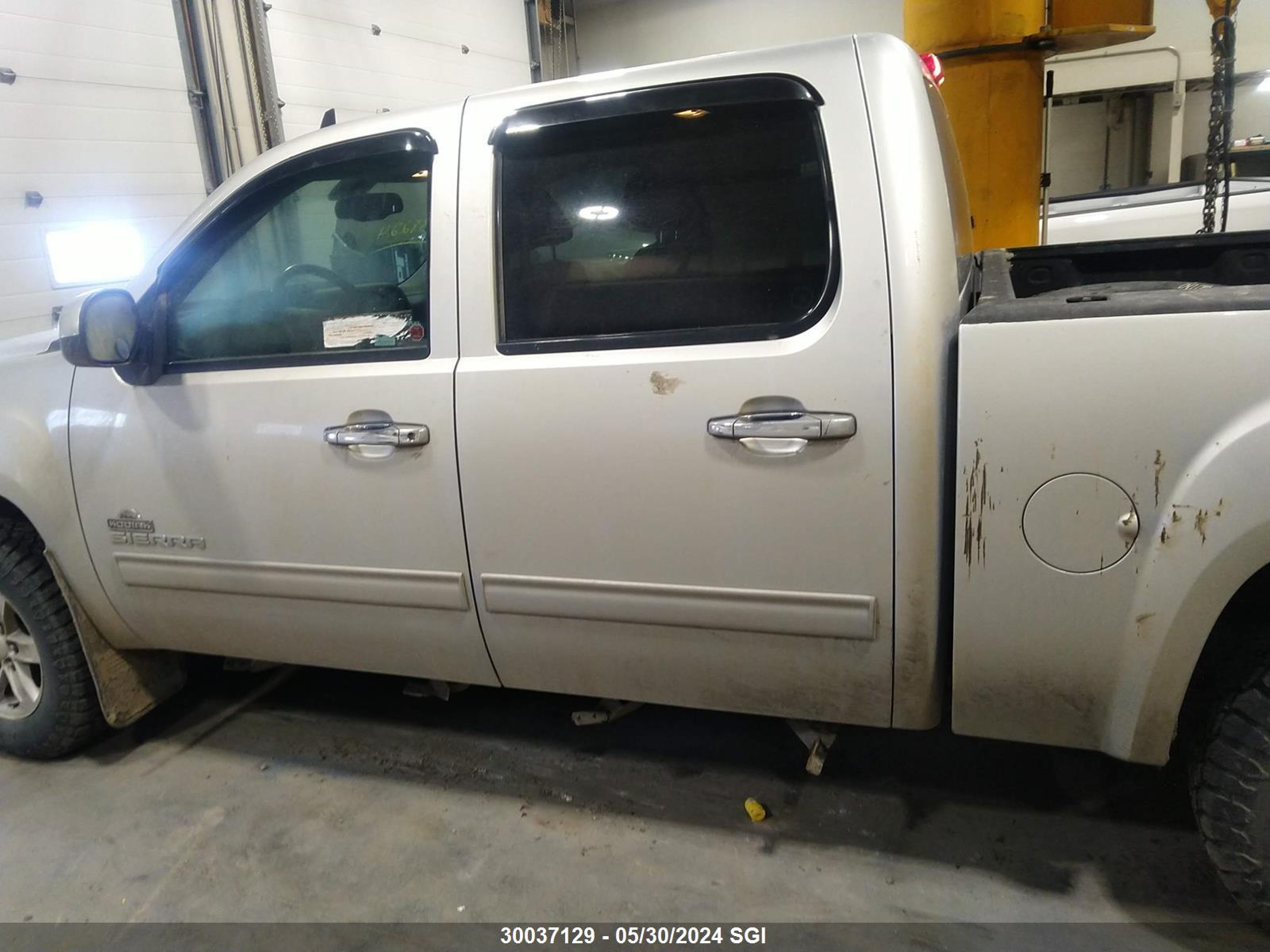 Photo 13 VIN: 3GTP2VE7XDG289918 - GMC SIERRA 