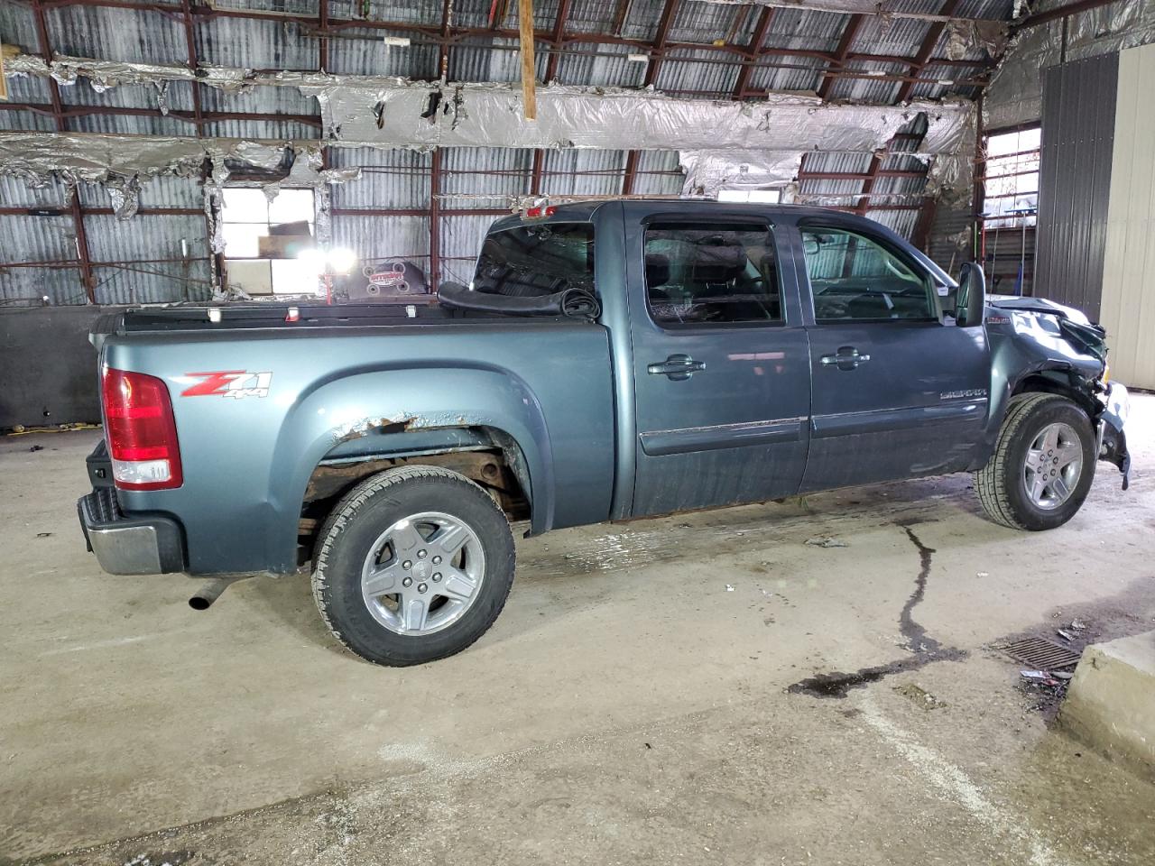 Photo 2 VIN: 3GTP2WE34BG109767 - GMC SIERRA 