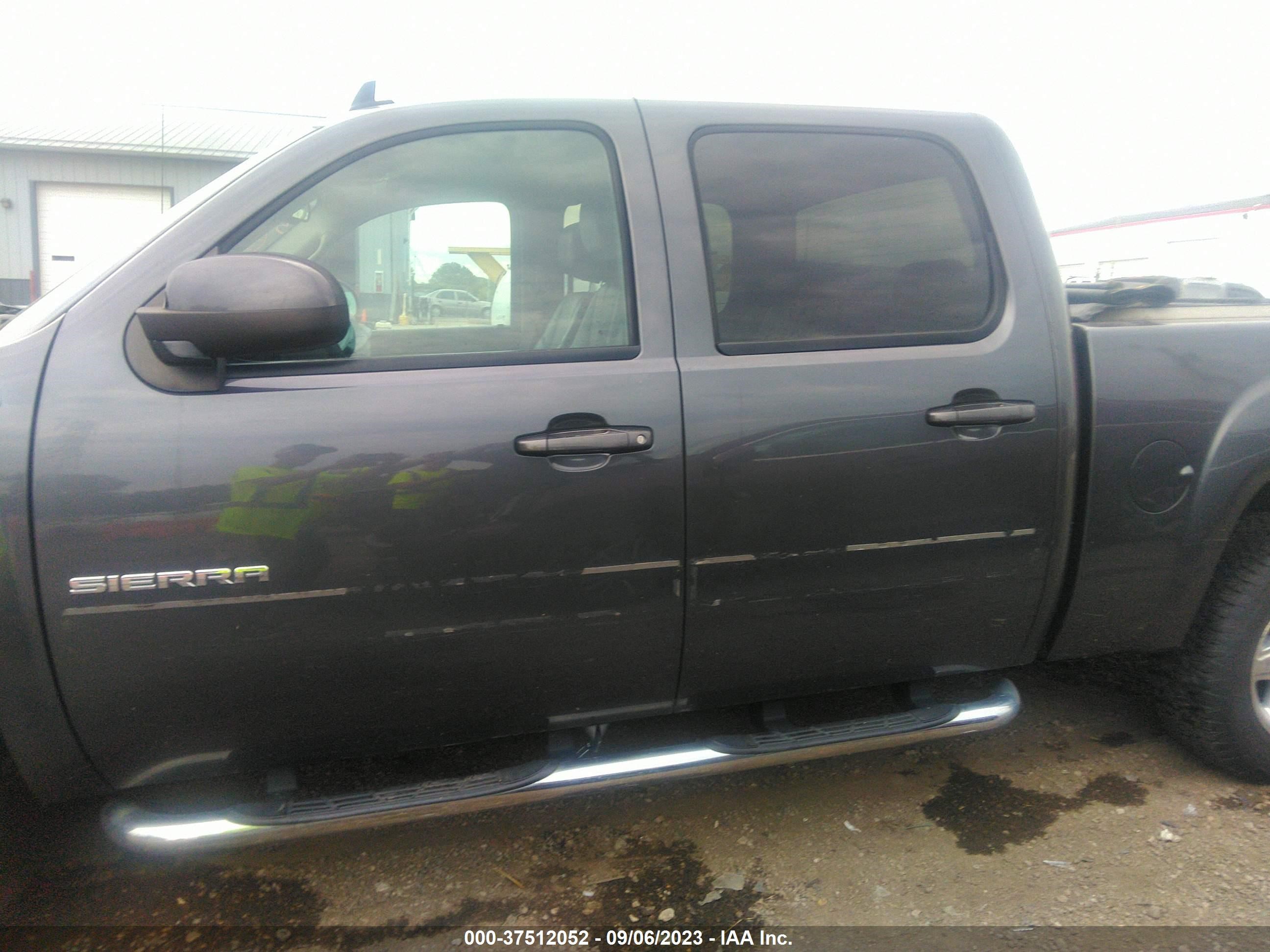 Photo 13 VIN: 3GTP2WE35BG145337 - GMC SIERRA 