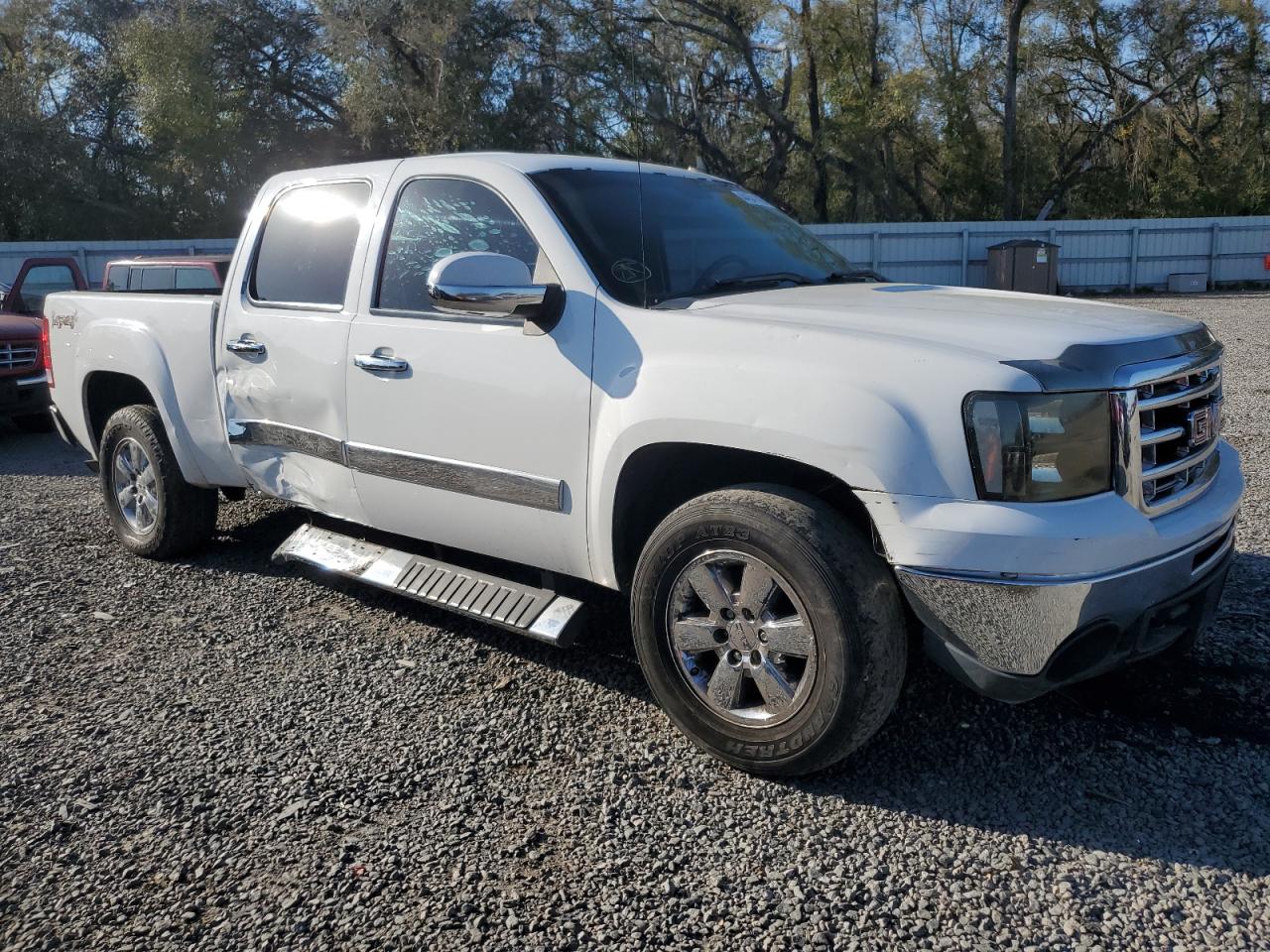 Photo 3 VIN: 3GTP2WE37BG140978 - GMC SIERRA 