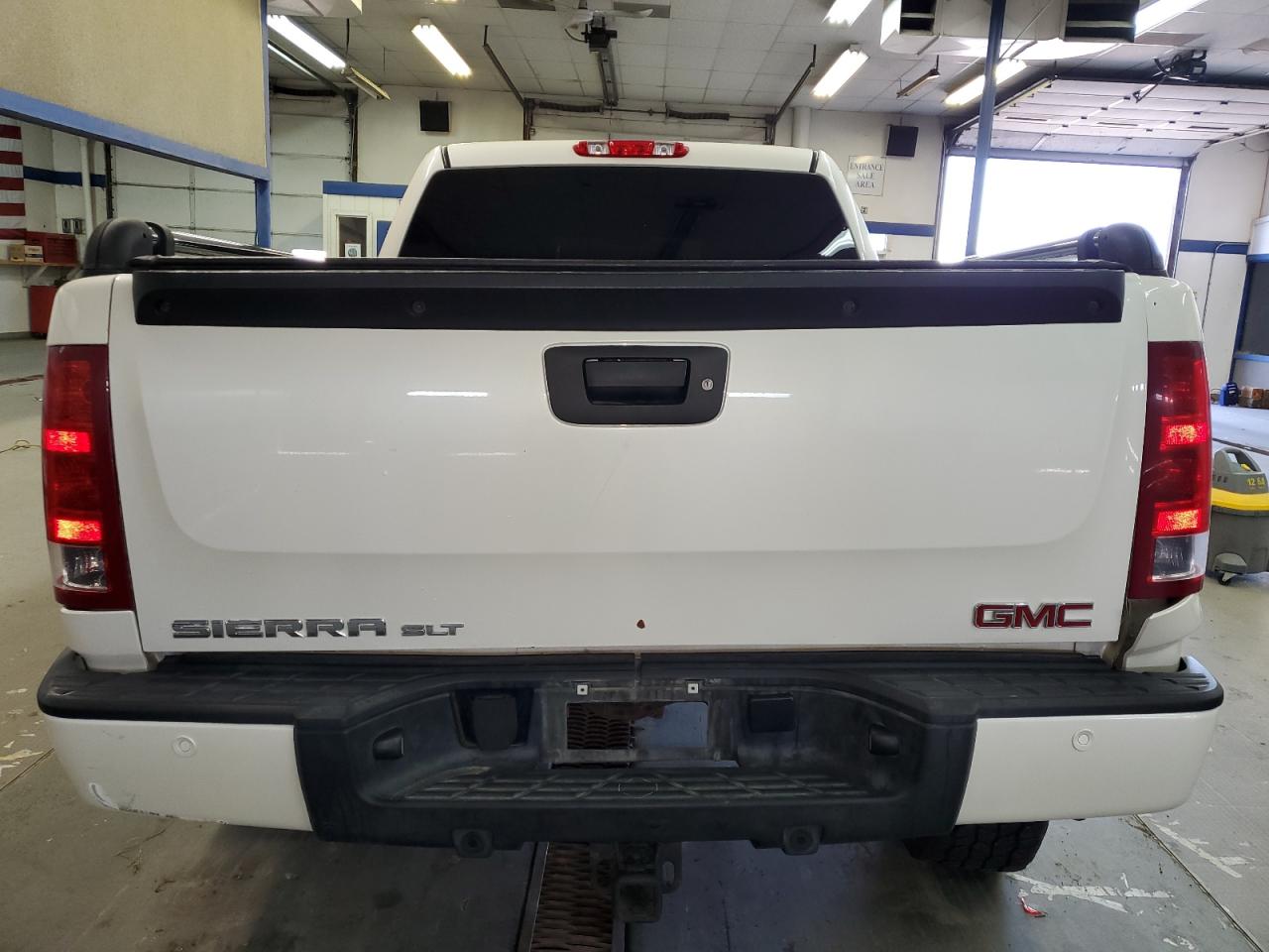 Photo 5 VIN: 3GTP2WE72DG281690 - GMC SIERRA 