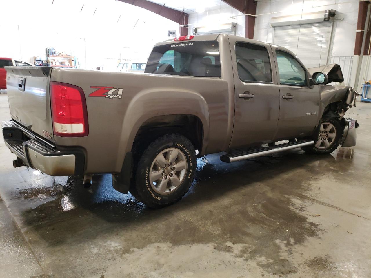 Photo 2 VIN: 3GTP2WE74CG243831 - GMC SIERRA 