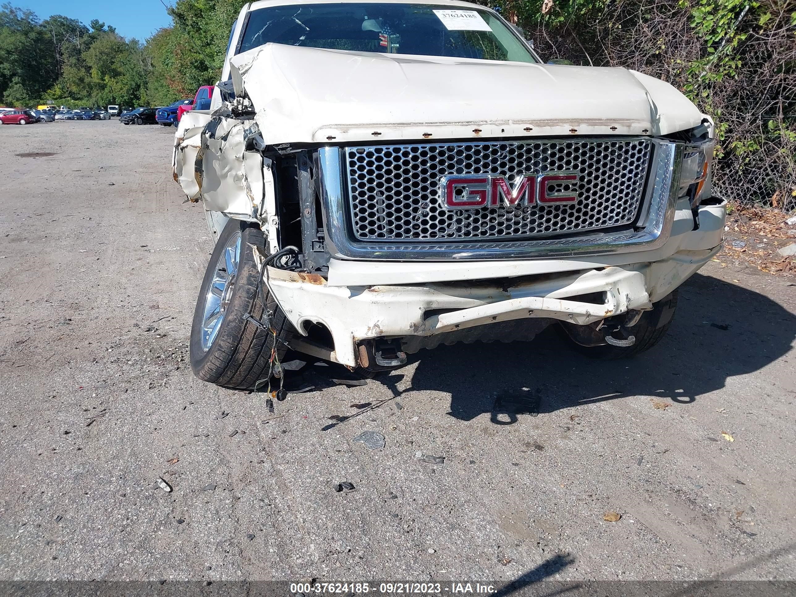 Photo 5 VIN: 3GTP2XE20DG289572 - GMC SIERRA 