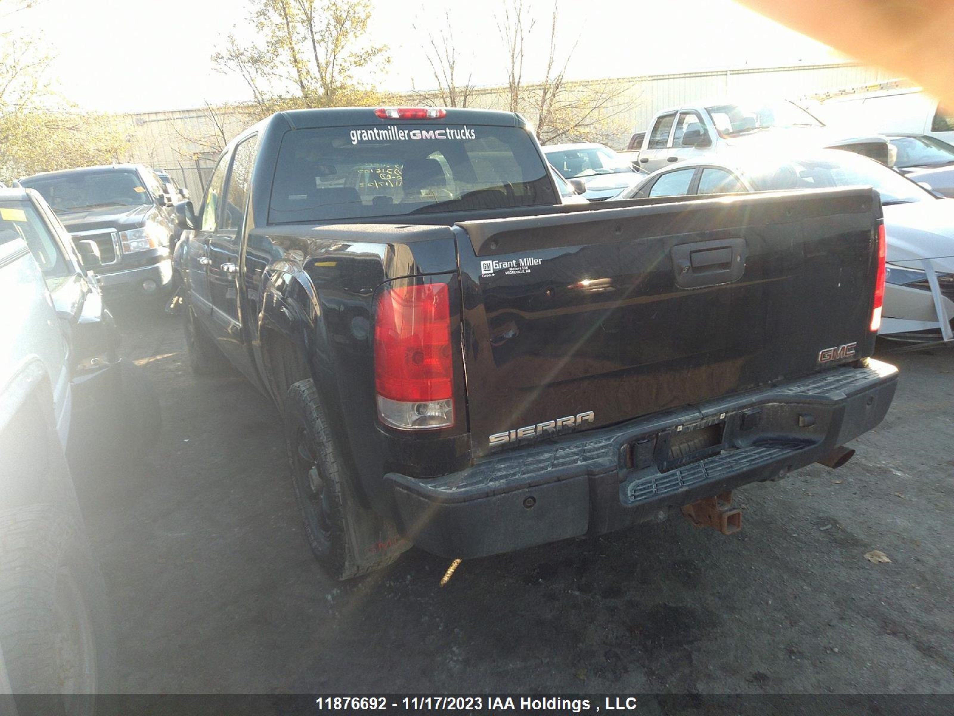 Photo 2 VIN: 3GTP2XE21DG216100 - GMC SIERRA 