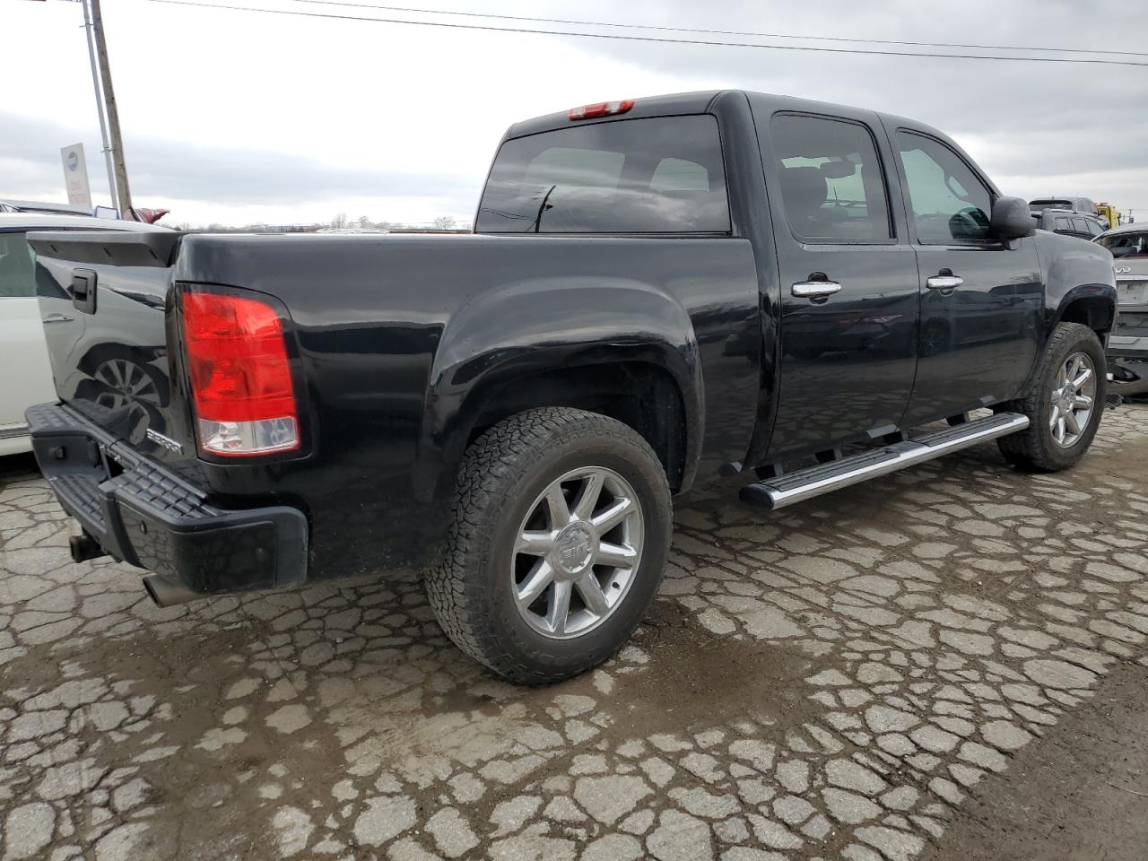 Photo 2 VIN: 3GTP2XE22CG121253 - GMC SIERRA 