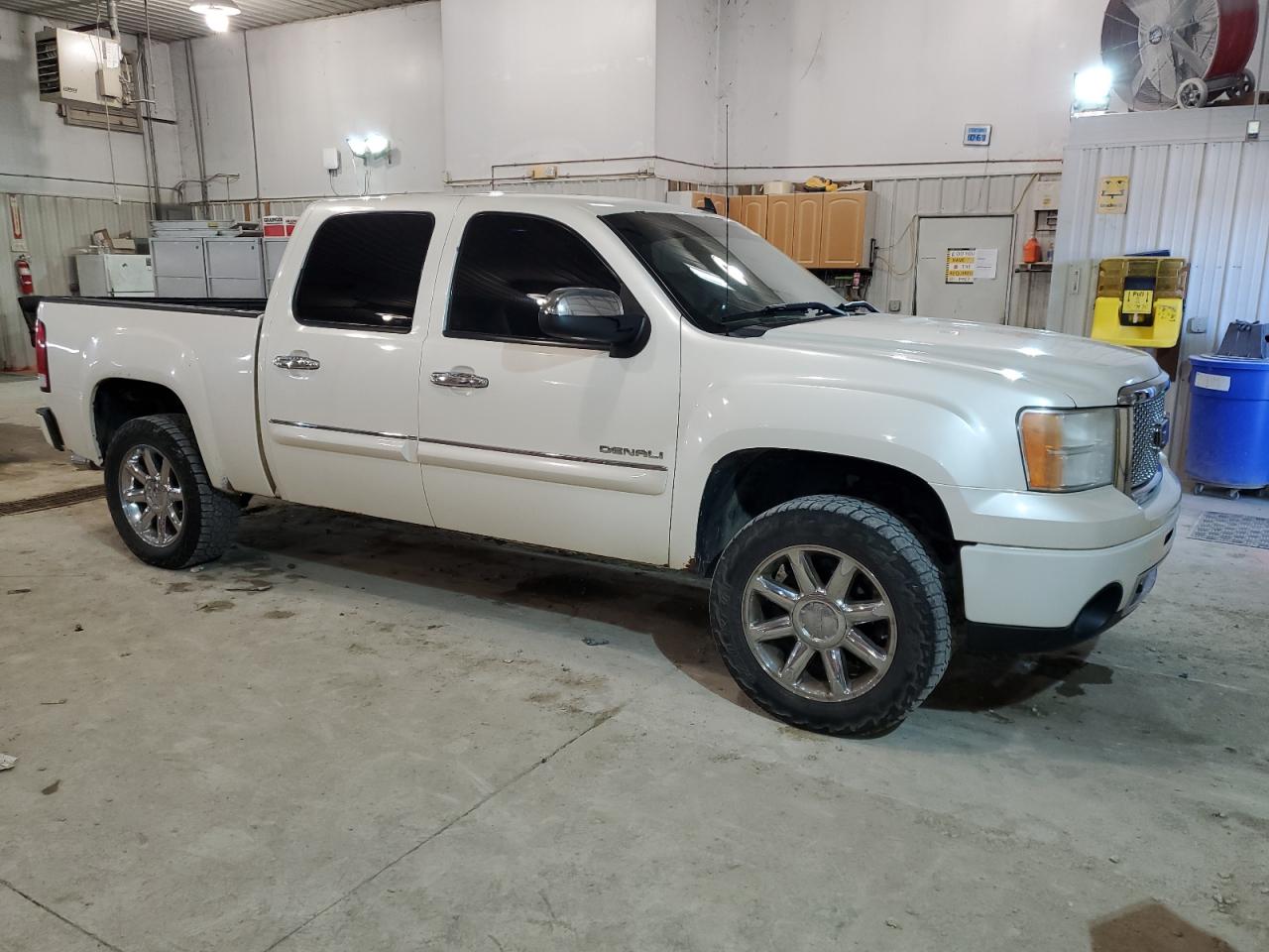 Photo 3 VIN: 3GTP2XE23BG167043 - GMC SIERRA 