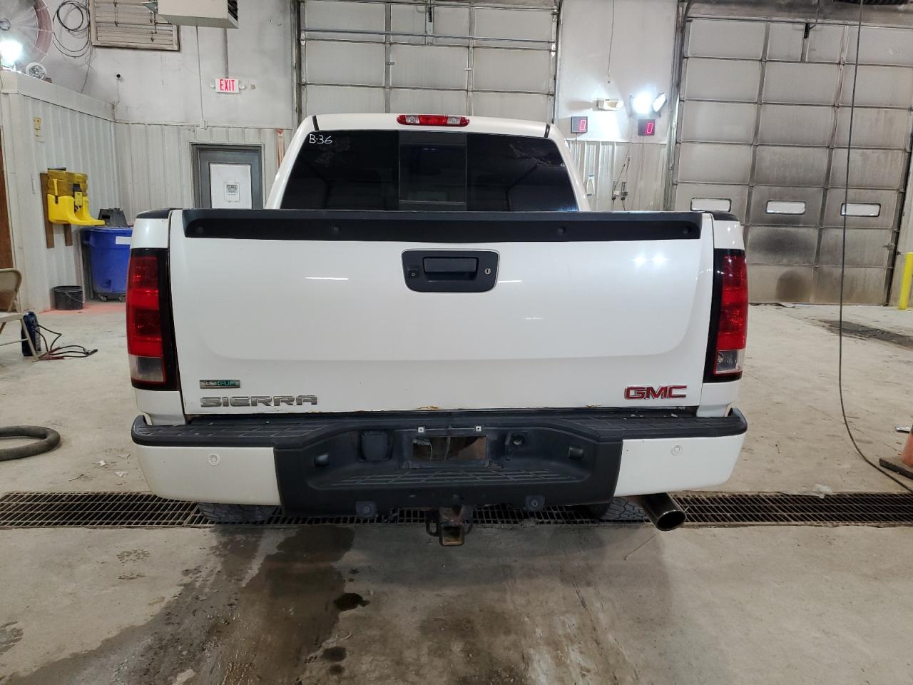 Photo 5 VIN: 3GTP2XE23BG167043 - GMC SIERRA 