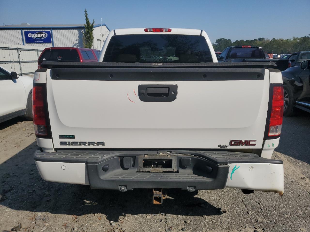 Photo 5 VIN: 3GTP2XE26BG281229 - GMC SIERRA 