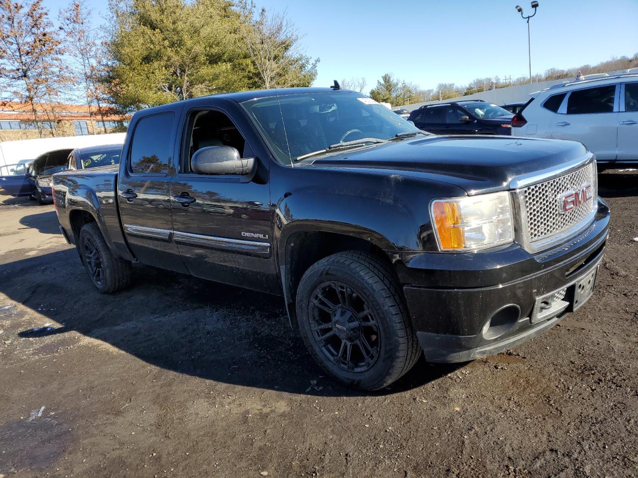 Photo 3 VIN: 3GTP2XE28BG393076 - GMC SIERRA 