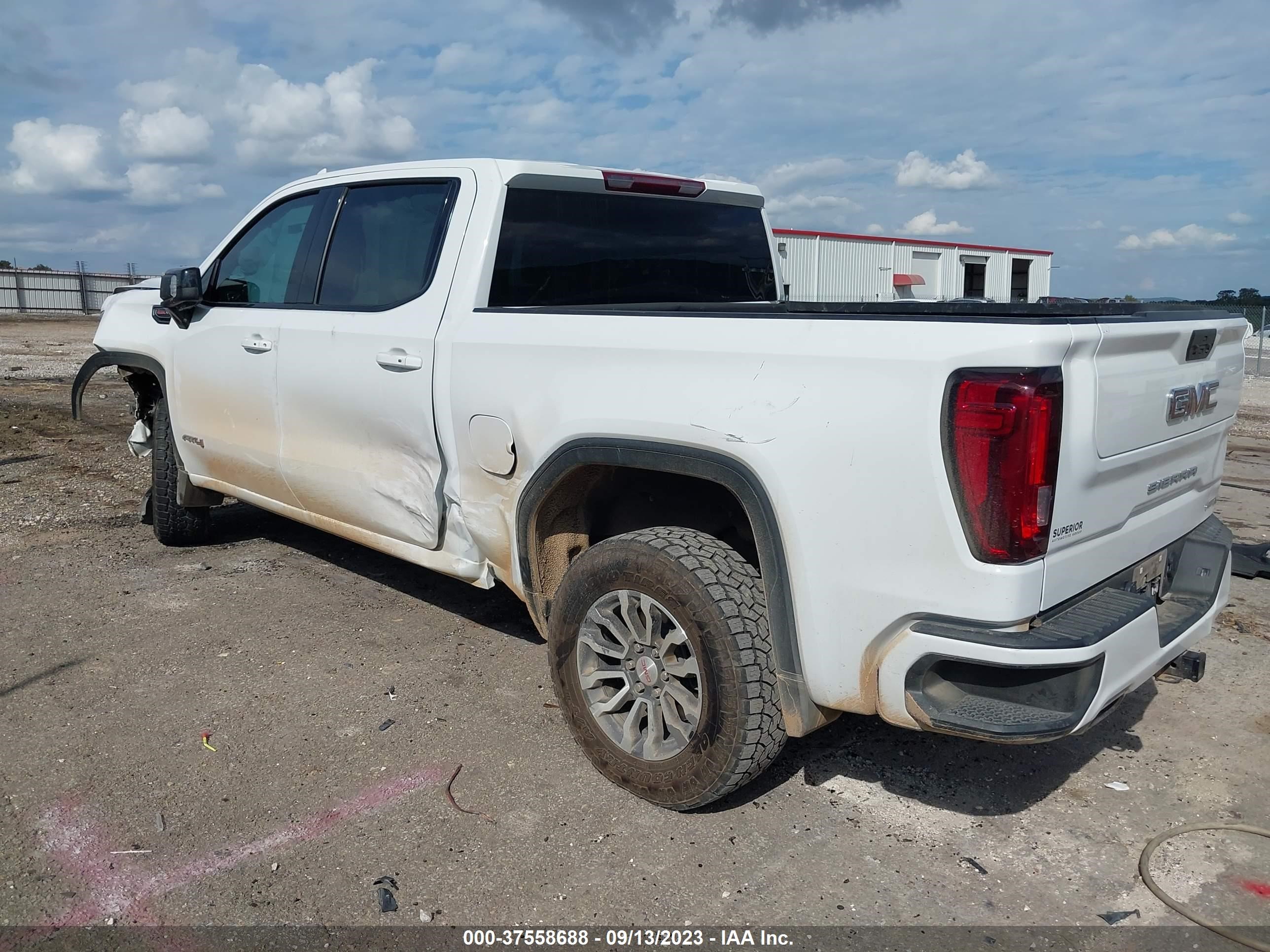 Photo 2 VIN: 3GTP9EEL5MG355378 - GMC SIERRA 