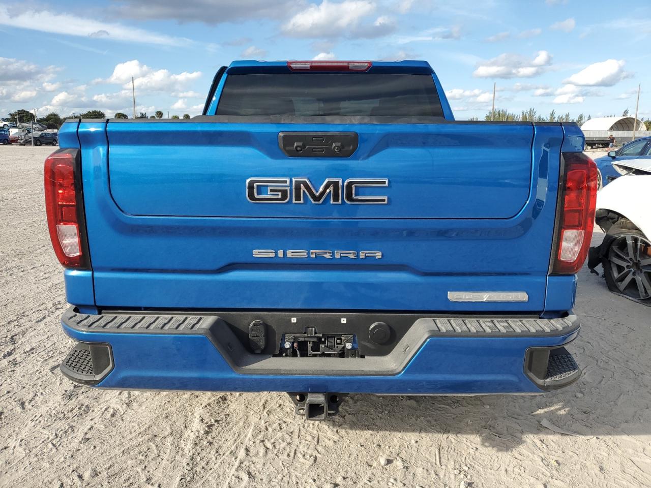 Photo 5 VIN: 3GTPHCEK0PG284478 - GMC SIERRA 