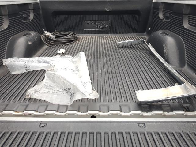 Photo 5 VIN: 3GTRCVE00AG209384 - GMC SIERRA C15 