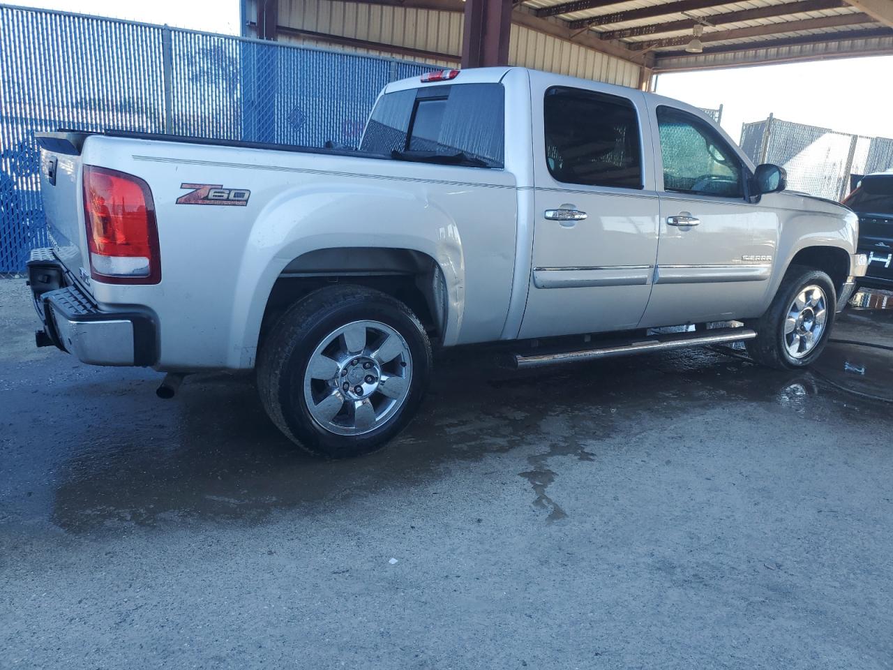 Photo 2 VIN: 3GTRCVE02AG191292 - GMC SIERRA 