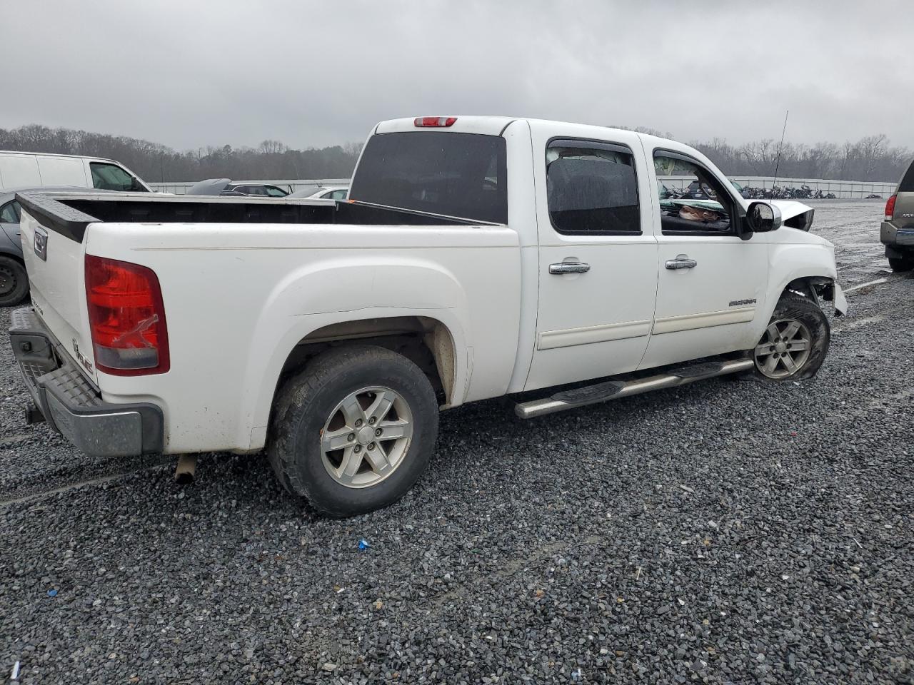 Photo 2 VIN: 3GTRCVE07AG161916 - GMC SIERRA 