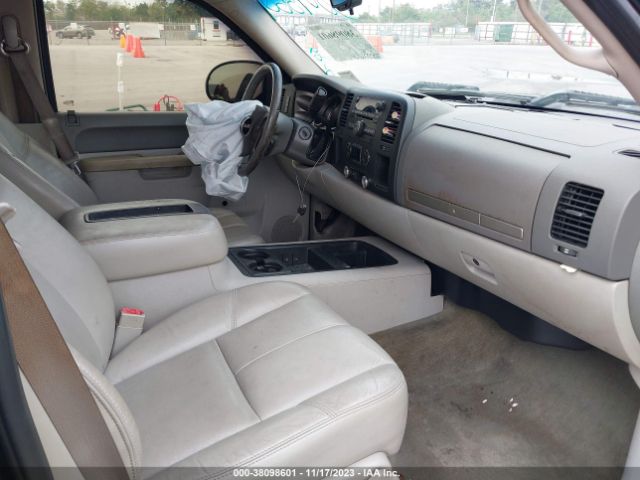 Photo 4 VIN: 3GTRCVE08AG168597 - GMC SIERRA 1500 