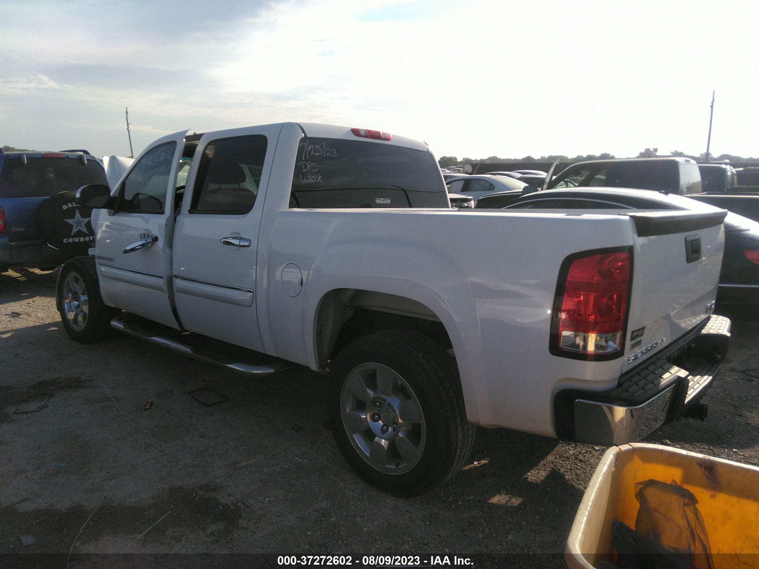 Photo 2 VIN: 3GTRCVE08AG254136 - GMC SIERRA 