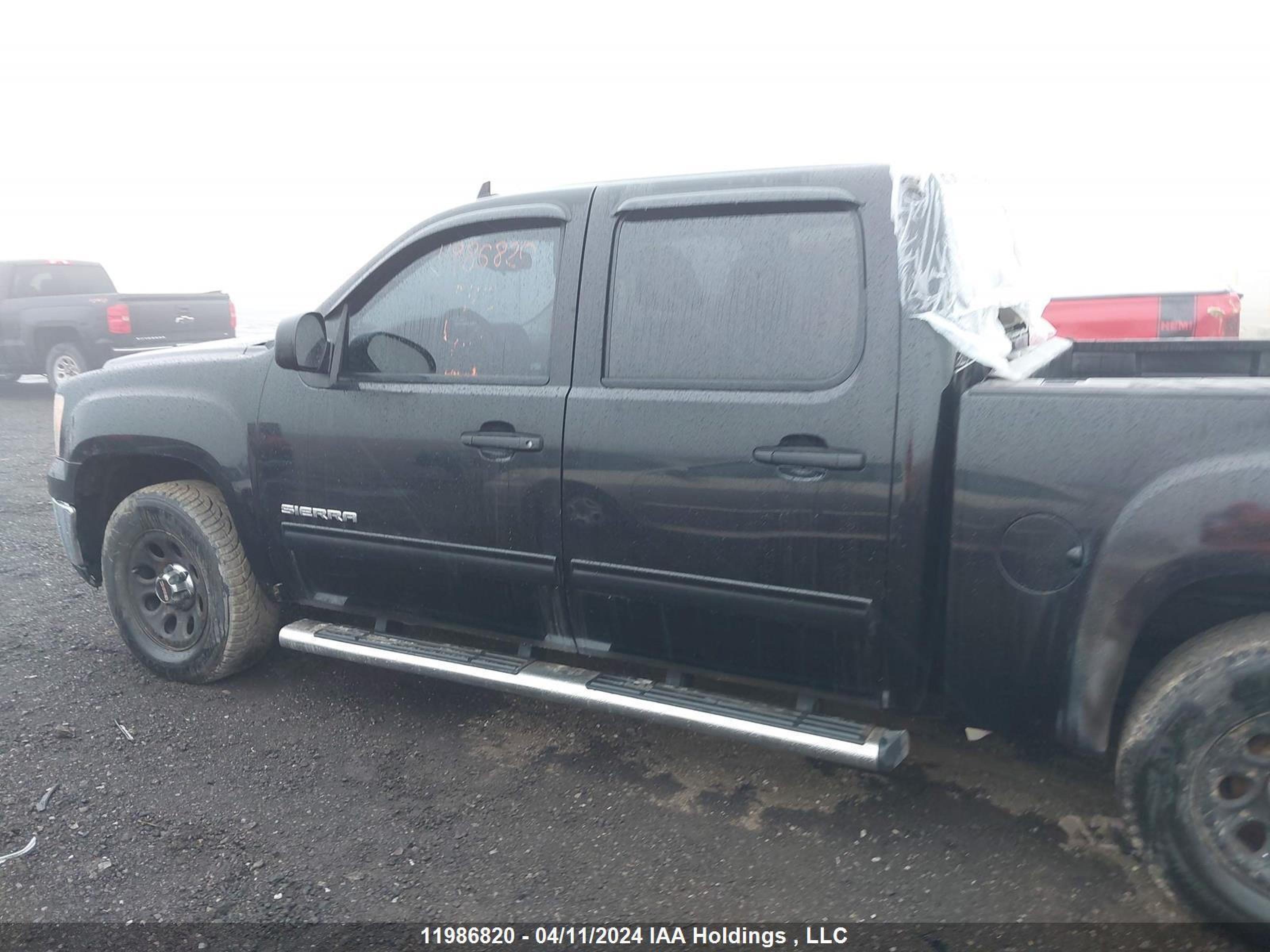 Photo 13 VIN: 3GTRKUEA8AG199175 - GMC SIERRA 