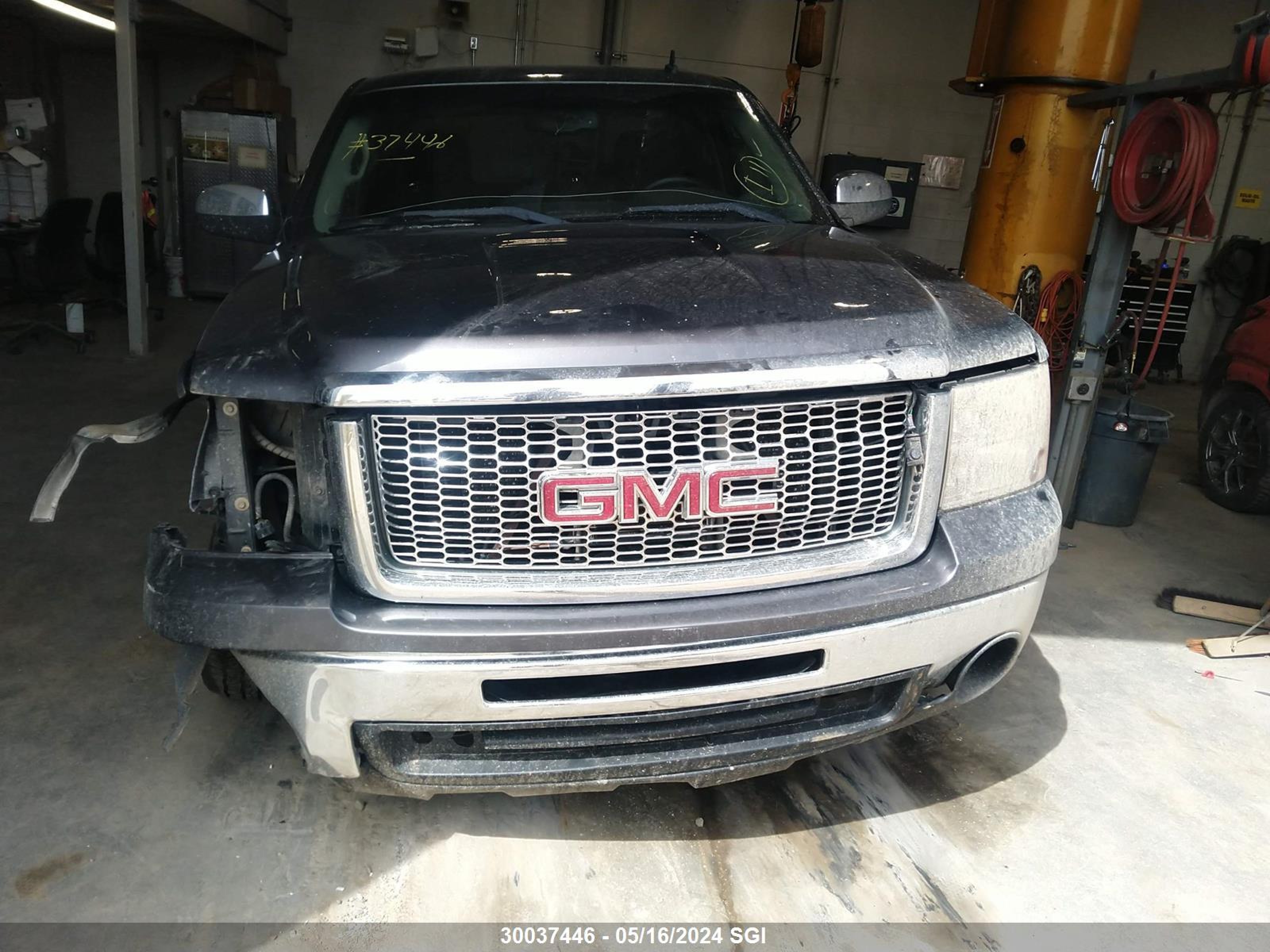 Photo 12 VIN: 3GTRKVE30AG230880 - GMC SIERRA 